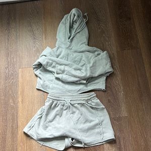 Sweatshirt & Shorts Set